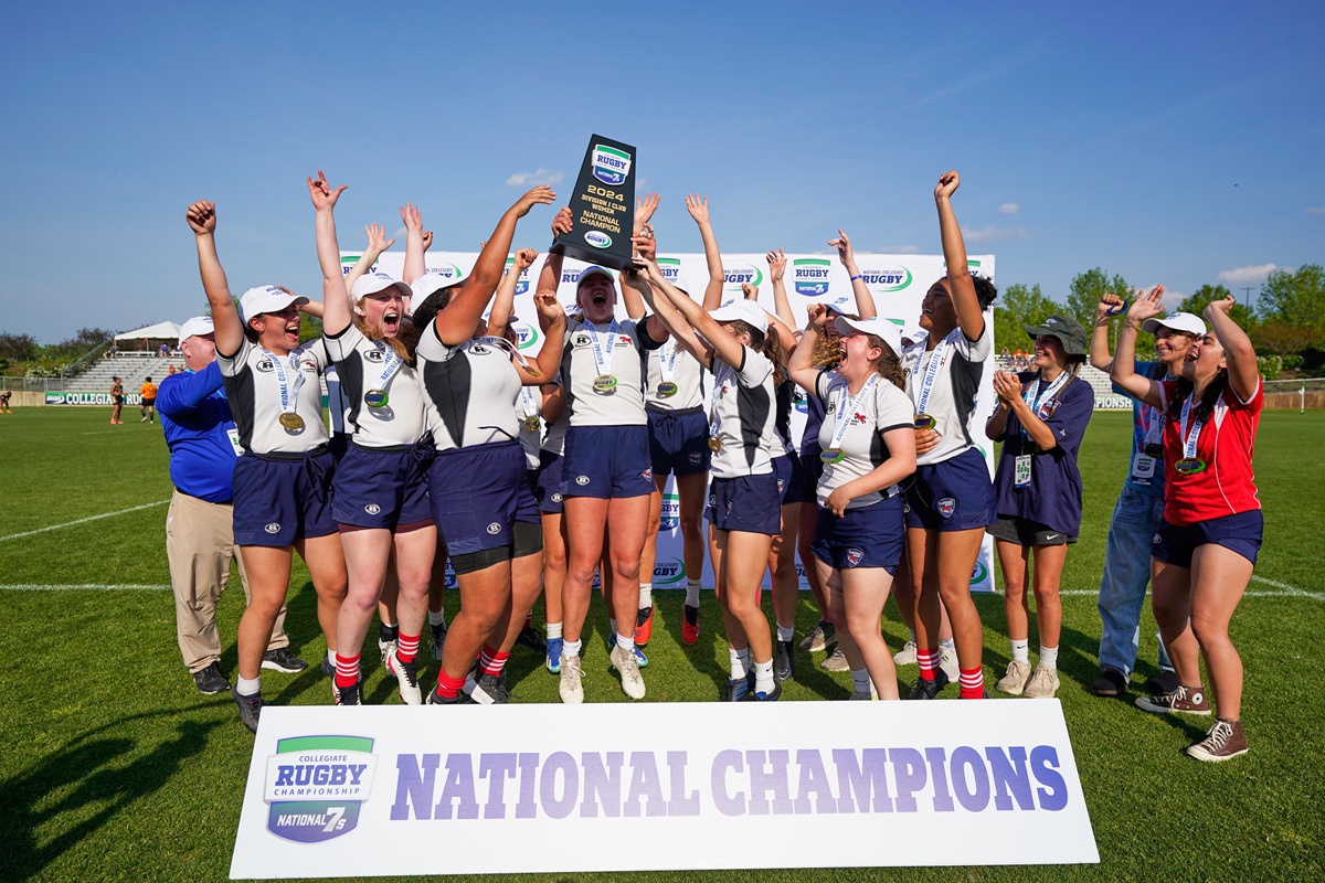Foxes Fight Their Way to DI Title