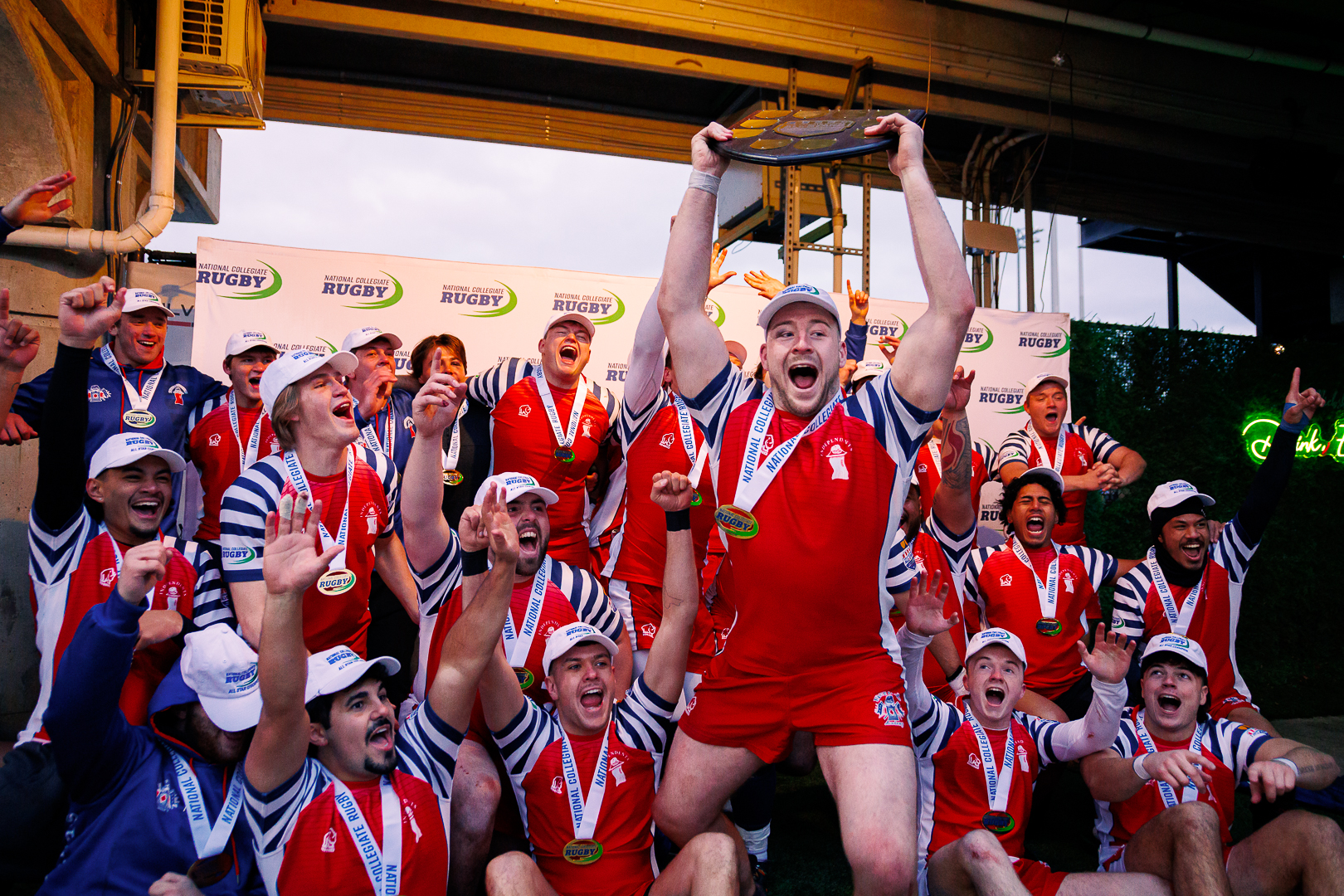 Independents Red Claim the All Star Shield